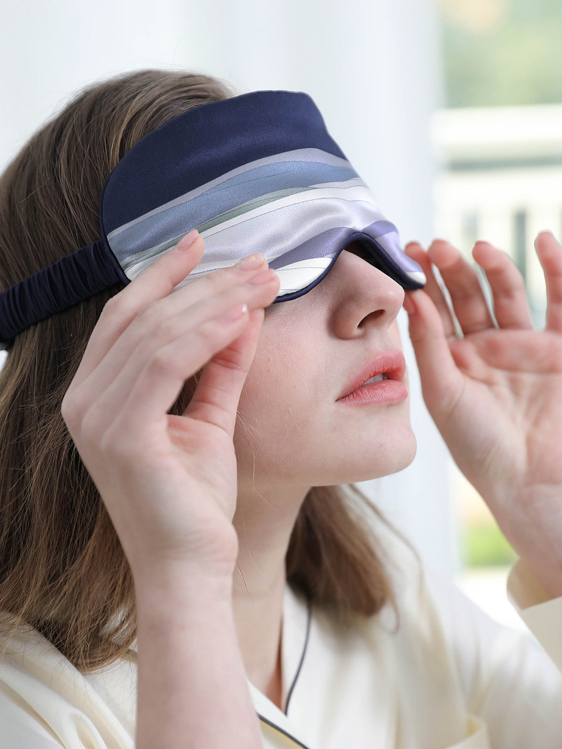 MDOG Hit Color Elastic Strap Silk Sleep Mask